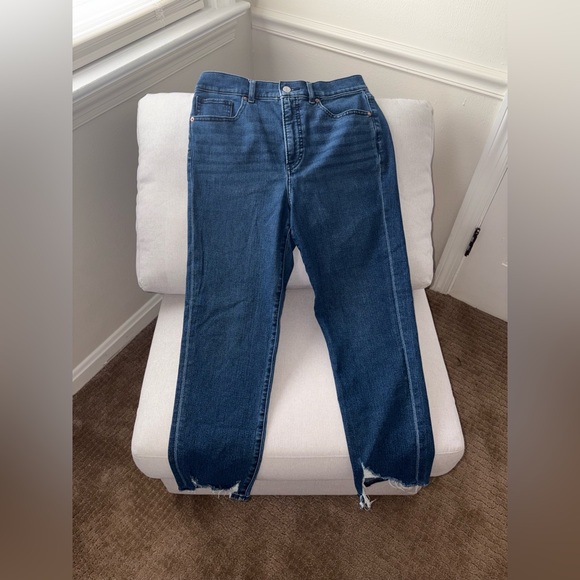 Express Women’s Dark Wash High Rise Jeans Raw-Hem Ankle - Picture 2 of 10